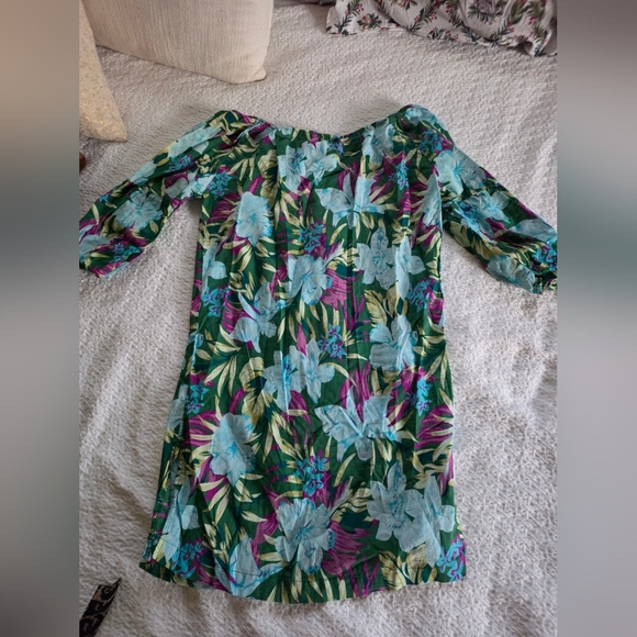 Beach Dress - Picture 2 of 8